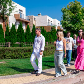 SUBURBAN тур по элитным посёлкам Подмосковья
