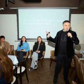 Public talk: что реально продает загородку в 2026?