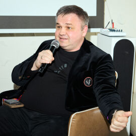 Public talk: что реально продает загородку в 2026?