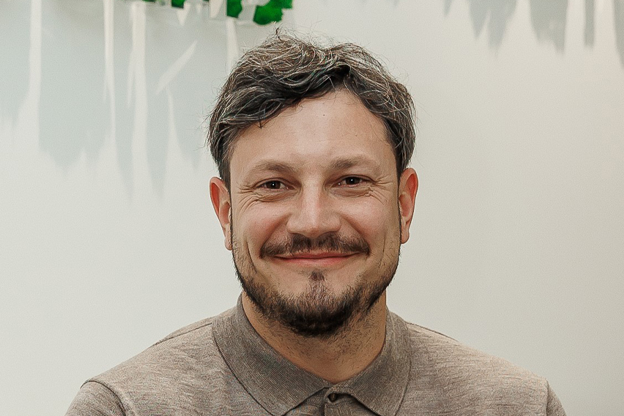 Артем Резников